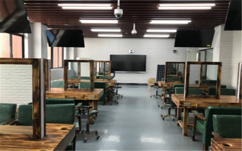 湖北科技職業學院
